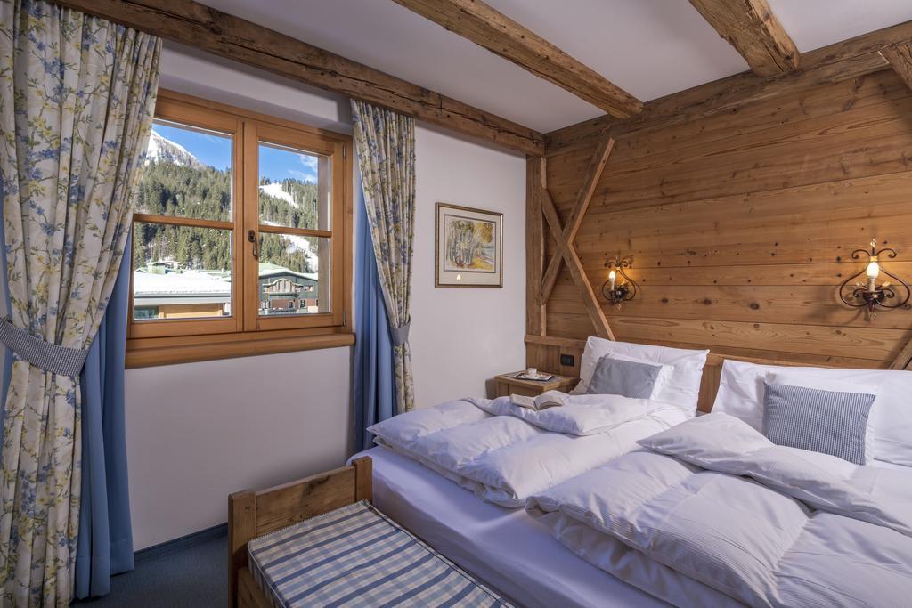 Hotel Chalet Del Sogno Madonna di Campiglio Exterior photo